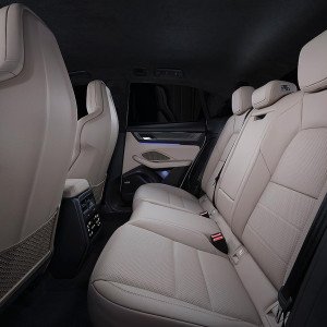  Porsche Macan Turbo Interior 2