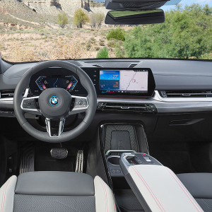  Bmw Ix2 Xdrive30 2023 interior 1