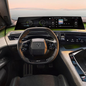  Peugeot E5008 interior 1