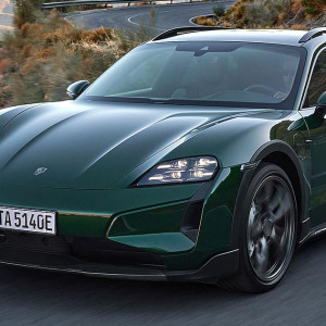  Porsche Taycan Turbo Cross Turismo 2025 Frontal 1