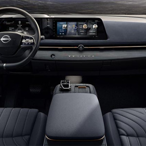  Nissan Ariya interior