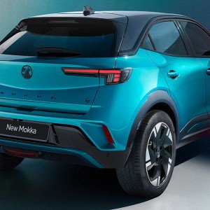  Opel Mokka Electric 2024 Trasero