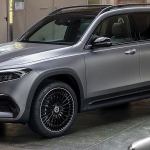  Mercedes Eqb 2023 Devant 1