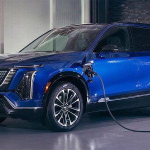  Cadillac Vistiq Devant 2